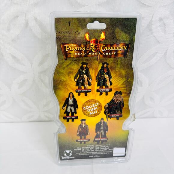 Pirates of the Caribbean Dead Mans Chest Will Turner action figure Disneystore - Picture 4 of 9